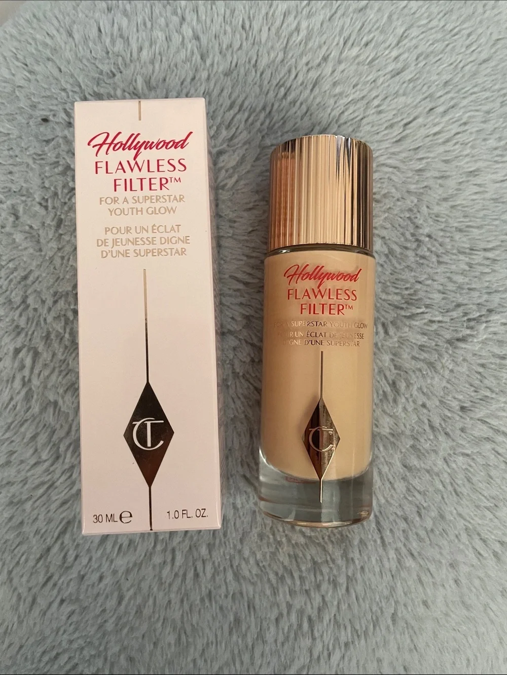 Charlotte Tilbury Hollywood Flawless Filter - Warm Cream Tone